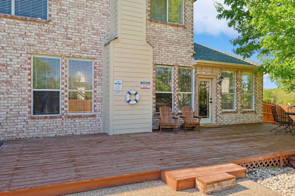 Wellness Oasis 5Br W Pool + Huge Yard + Fire Pit Villa Sachse Dış mekan fotoğraf